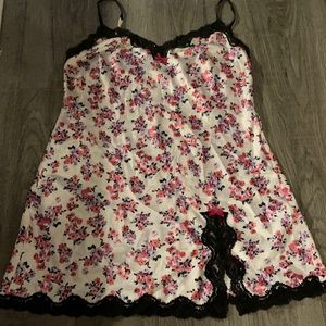 SILKY FLORAL LACE SLIP DRESS